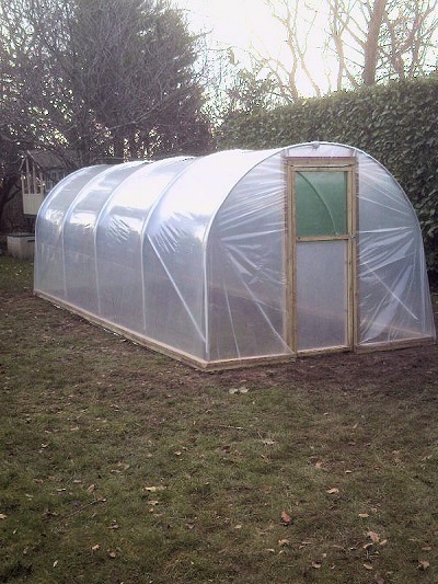 Erection of poly-tunnel.